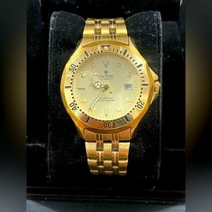 Croton Aquamatic mens watch gold tone date feature